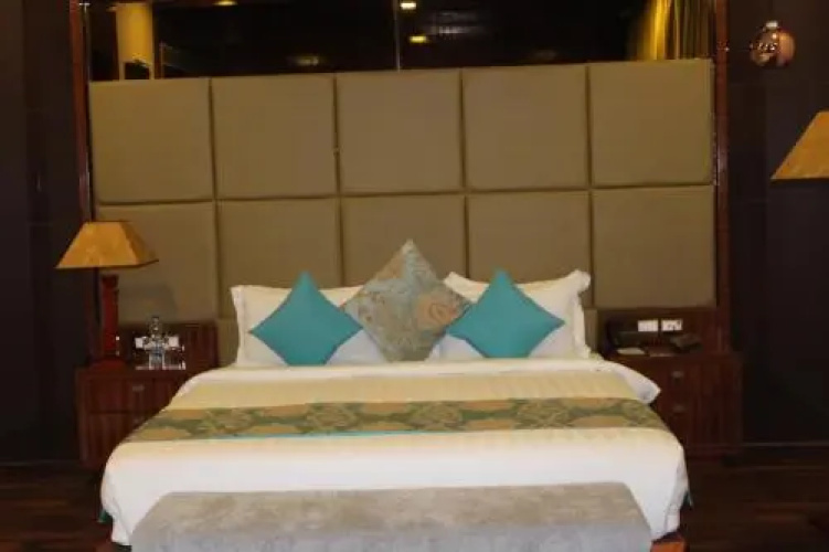 7 Seasons resort & Spa