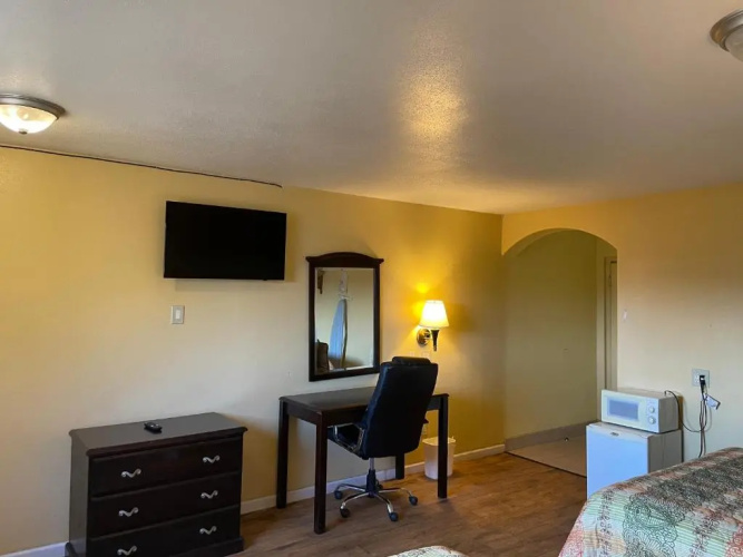 Dilley Executive Inn