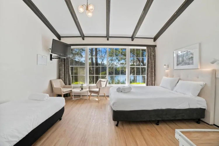Standard Twin room with sea view