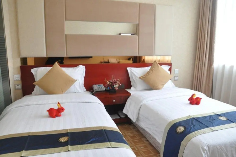 Chengdu Feitianlou Hotel