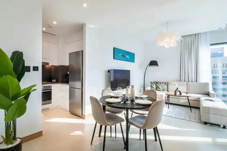 High Floor and full Marina view
