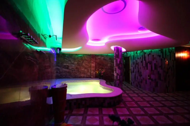Discret Hotel & SPA