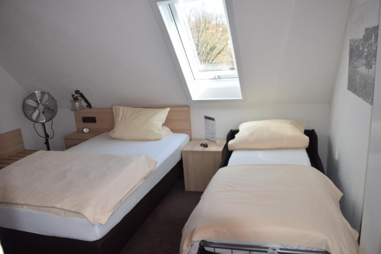 Deluxe Single room