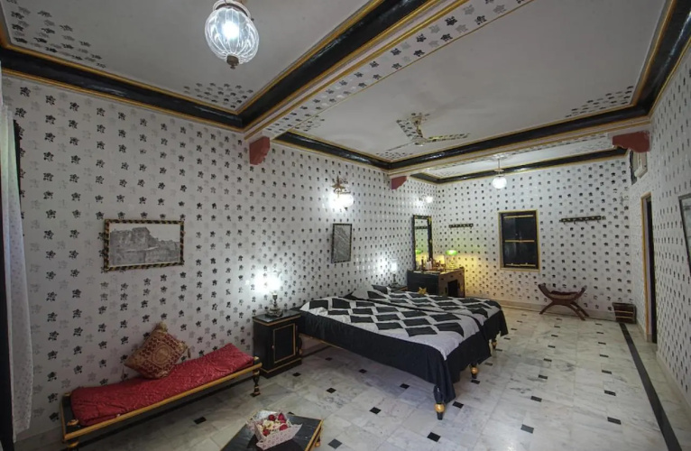 Ravla Bhenswara Hotel
