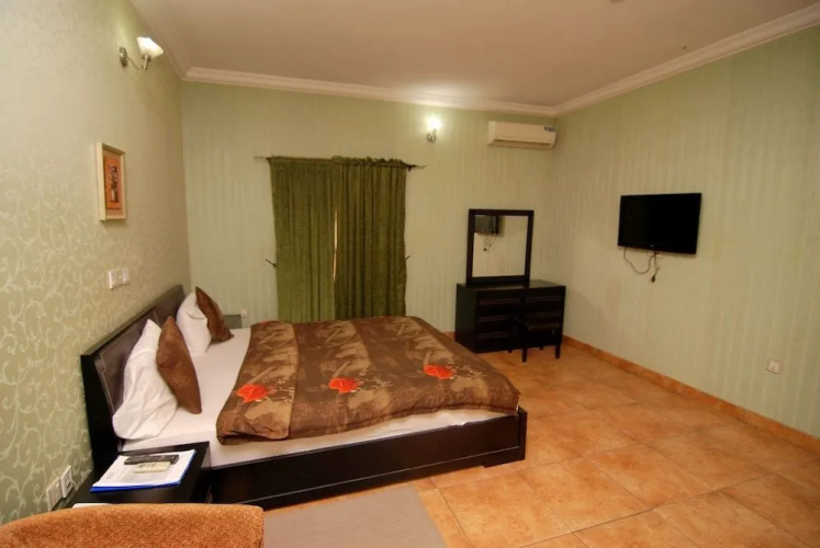 Grandville Hotel & Resort