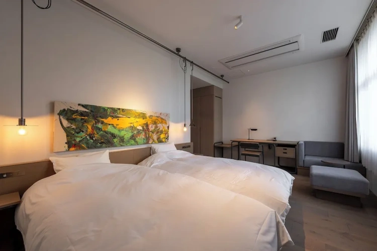 Deluxe Twin room