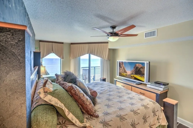 South Wind Pent3 - 4 Br Condo
