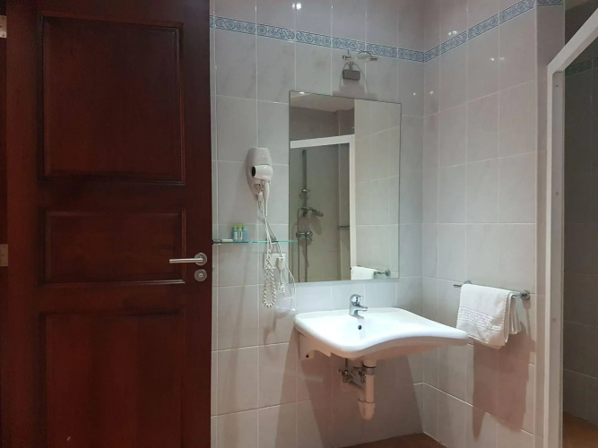 RDG Hotel