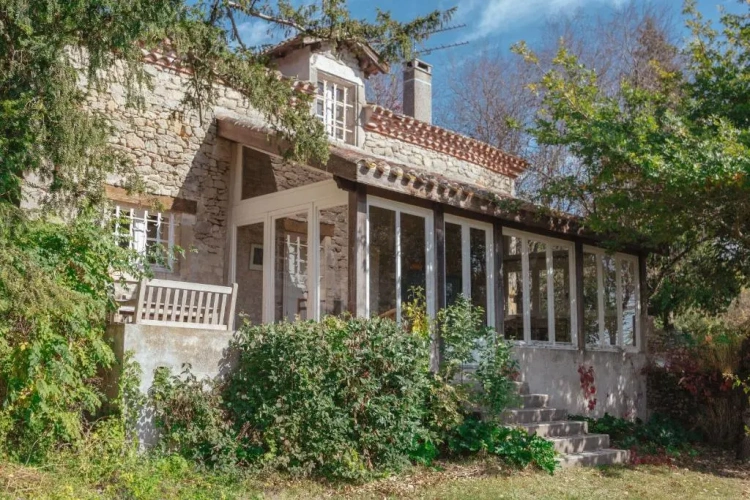 2 Bedrooms Cottage