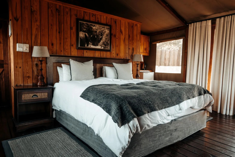 Barefoot Addo Elephant Lodge