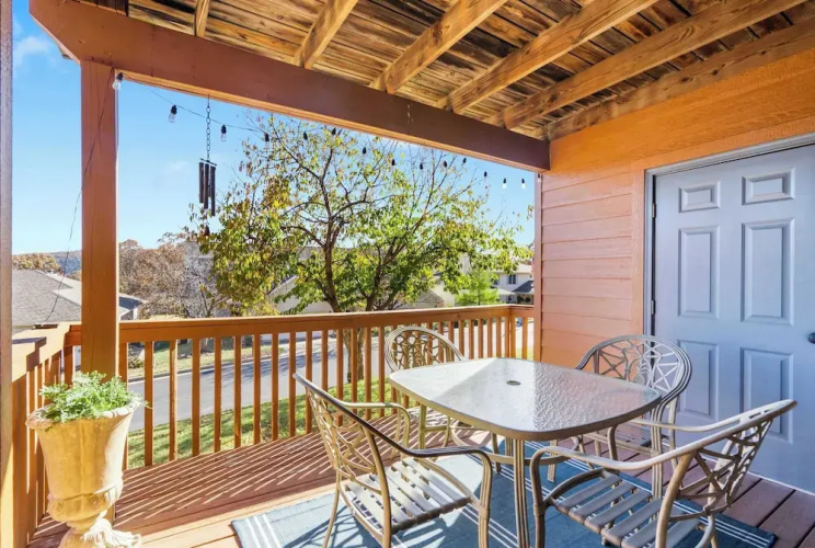 Avondale Hideaway Condo for 6