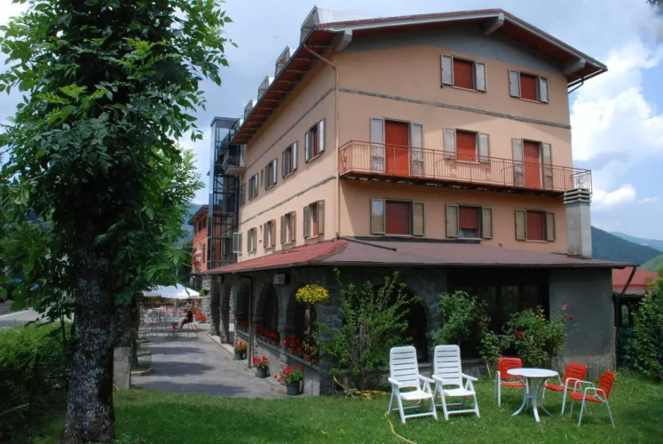 Albergo Bucaneve