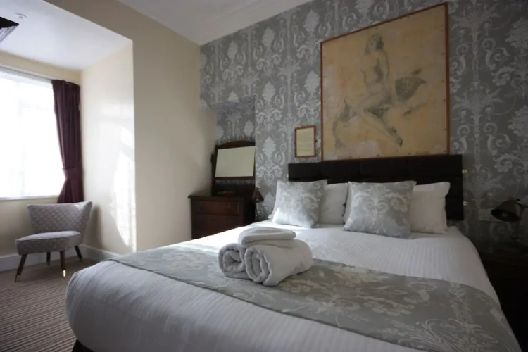 Deluxe Double Basement room