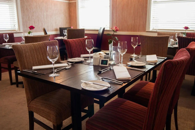 Supreme Inn Boston