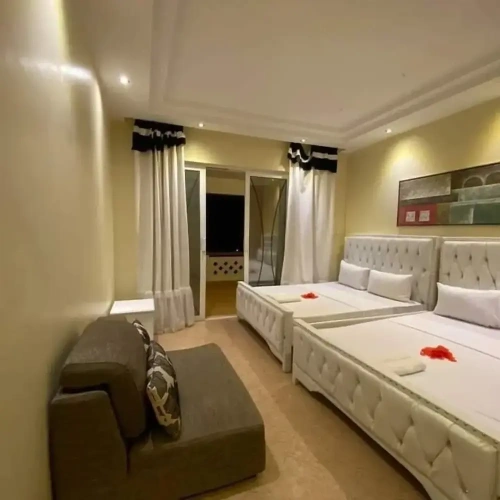 Deluxe Apartment