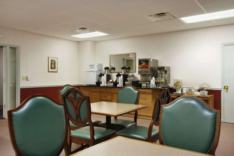 Super 8 By Wyndham Dover