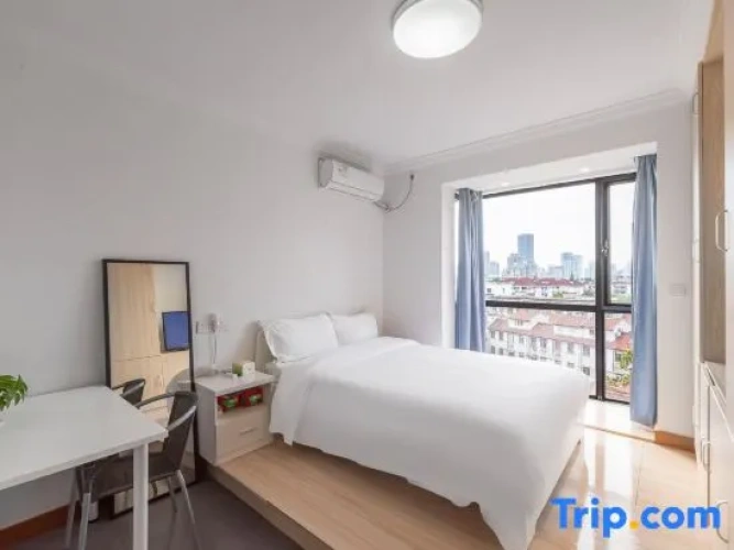 Standard Double room with city view