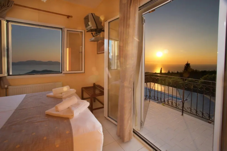 Studios Vrionis Panoramic Sunset
