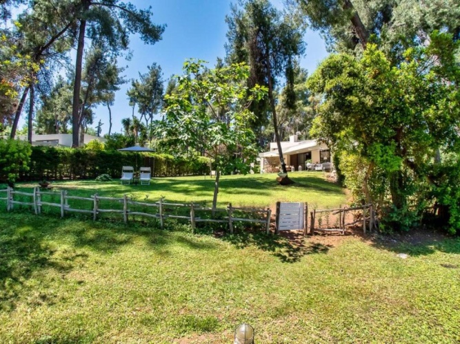 2 Bedrooms Villa