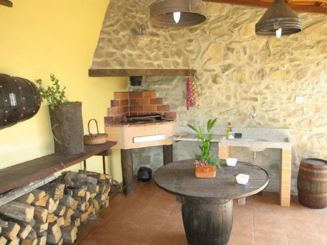 2 Bedrooms Cottage