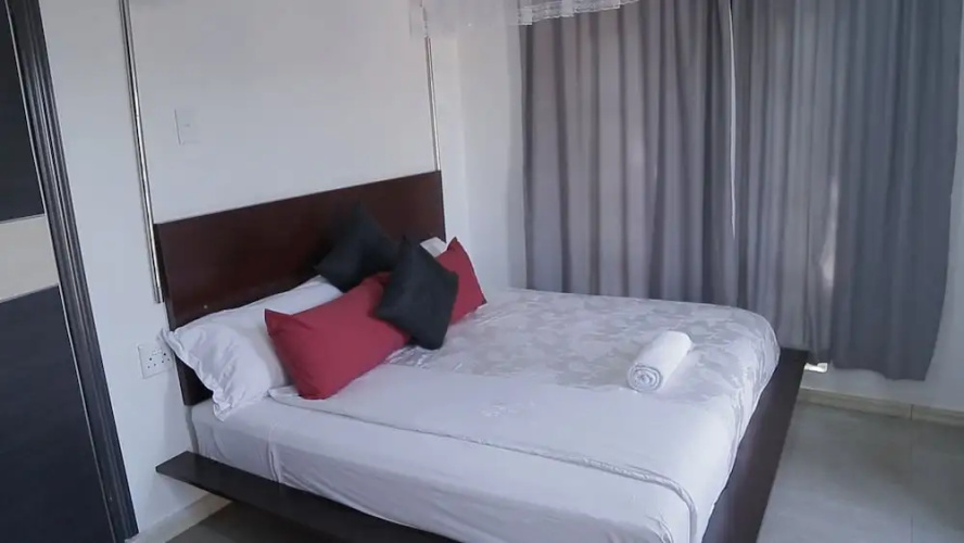 Commonlens Inn Hotel.
