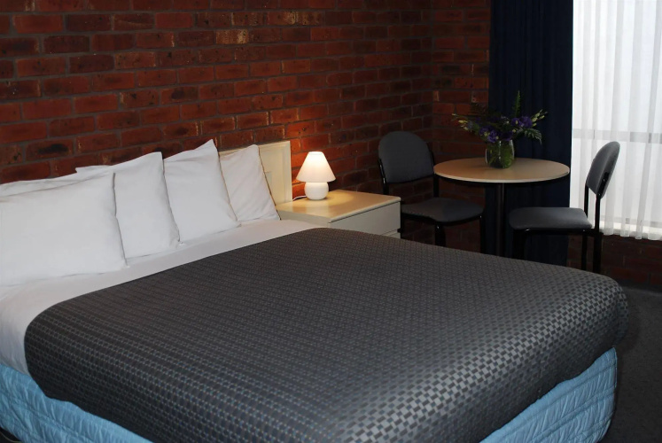 Melton Motor Inn & Apartments
