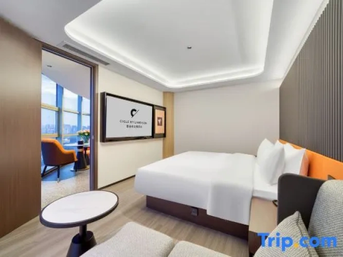 1 Bedroom Luxury Suite