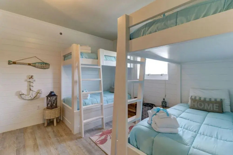 Sterling Breeze Resort By BlueSwell