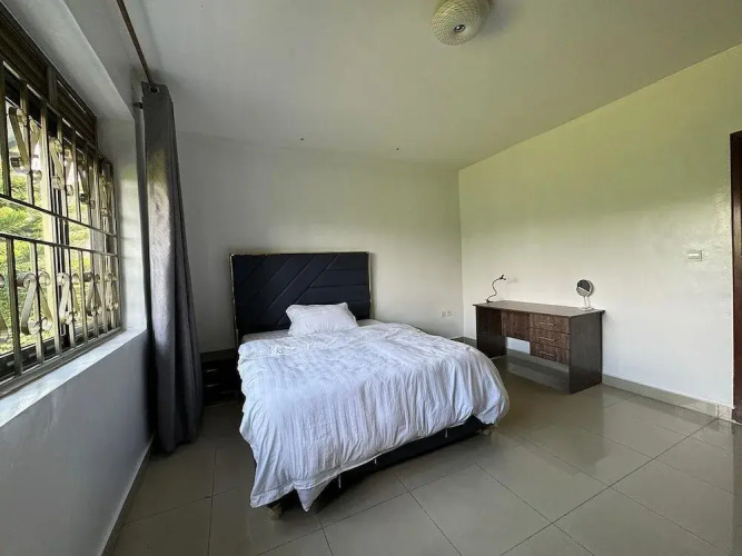 Iwacu Hotel