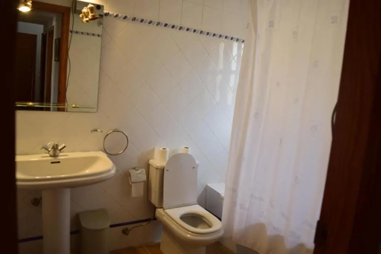 3 Bedrooms Apartment