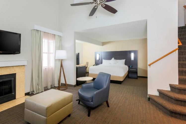 2 Bedrooms Suite
