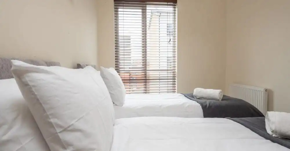 Open plan 2 Bedroom Apartment