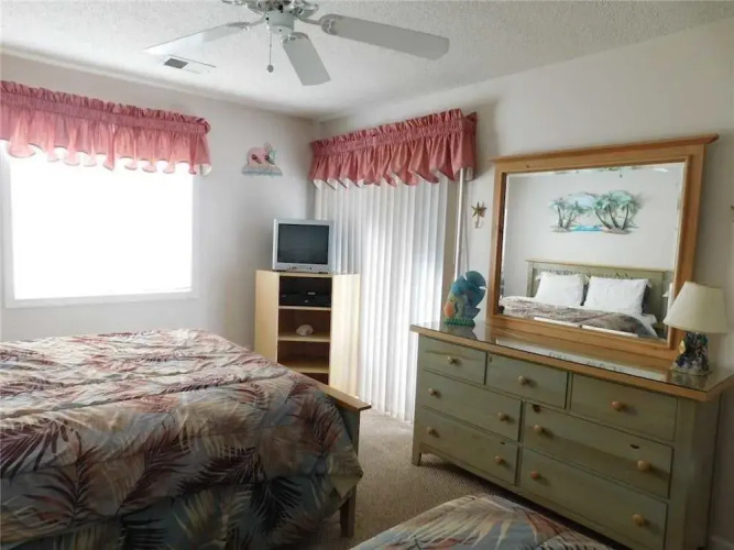 Tilghman Shores D9 2 Br condo by RedAwning