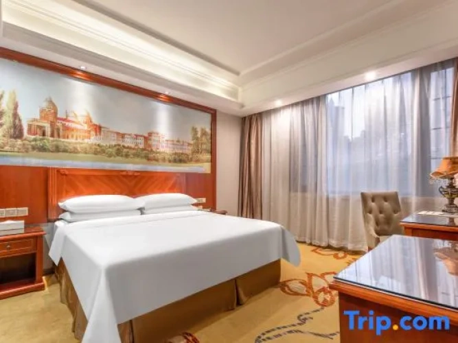 Deluxe Double Suite