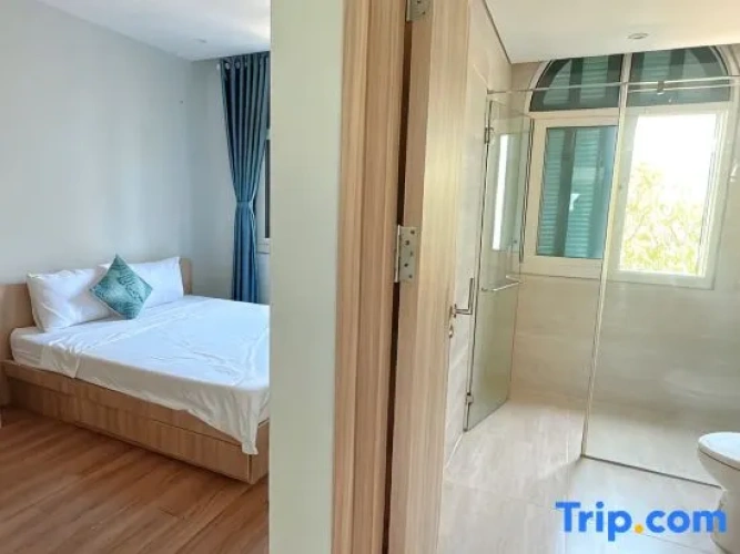 5 Bedrooms Cottage