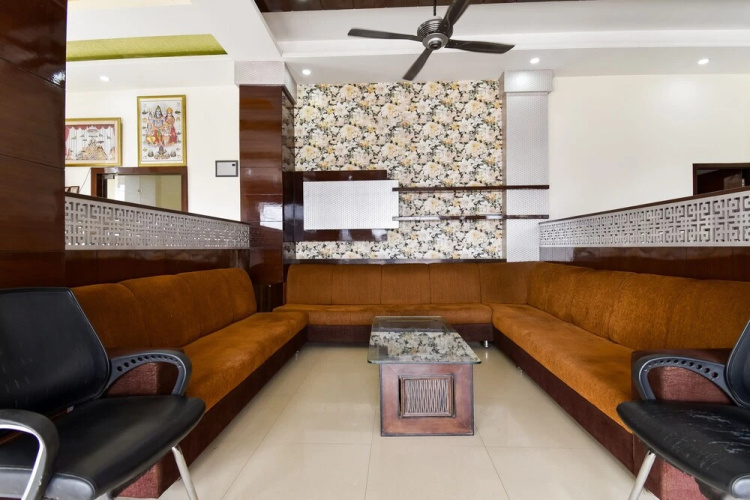 OYO 44607 Glorious Resort