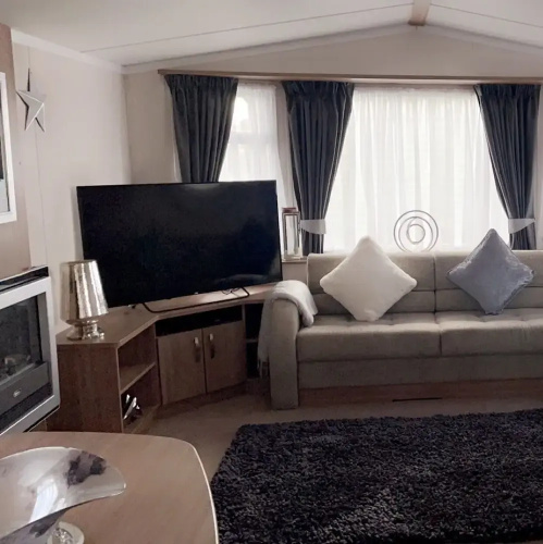 Remarkable 3-bed Caravan, Direct Beach Access