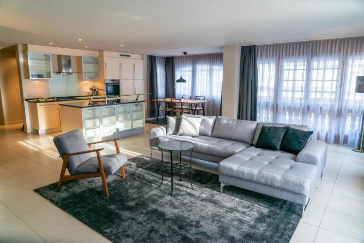 Apartment with garden view