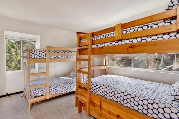 Pinewood Inn #2093 by Big Bear Vacations