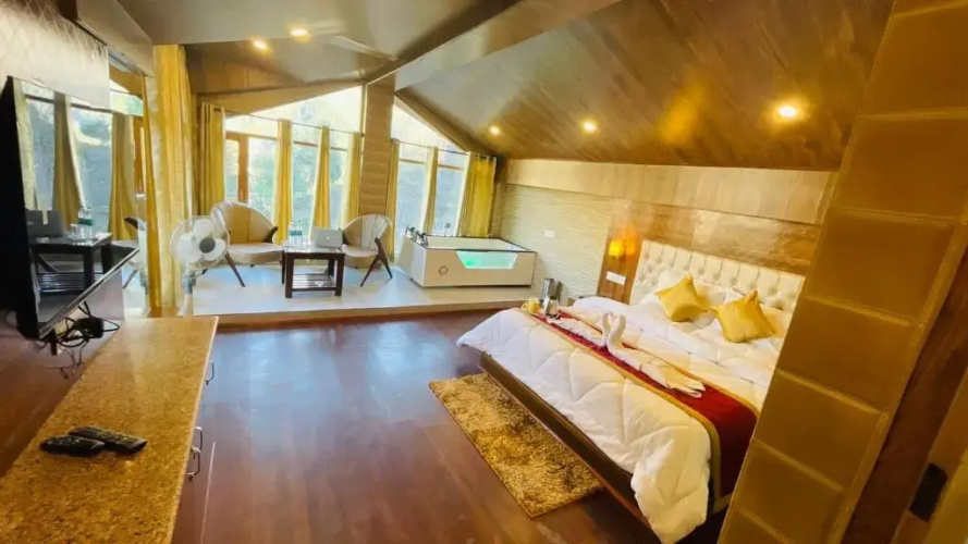 Kings Hill Villa