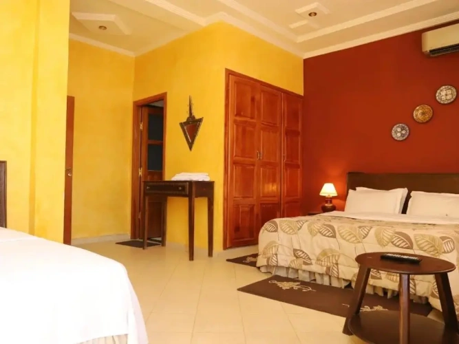 Standard Triple room