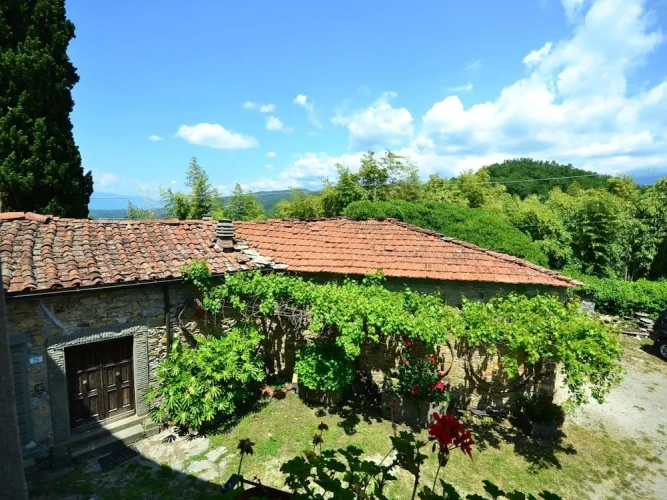Historic Cottage in Fivizzano with Swimming Pool