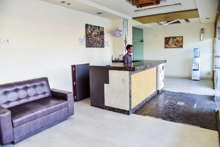 Hotel Metro Palace