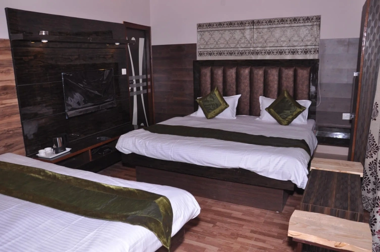 Deluxe Double Family room