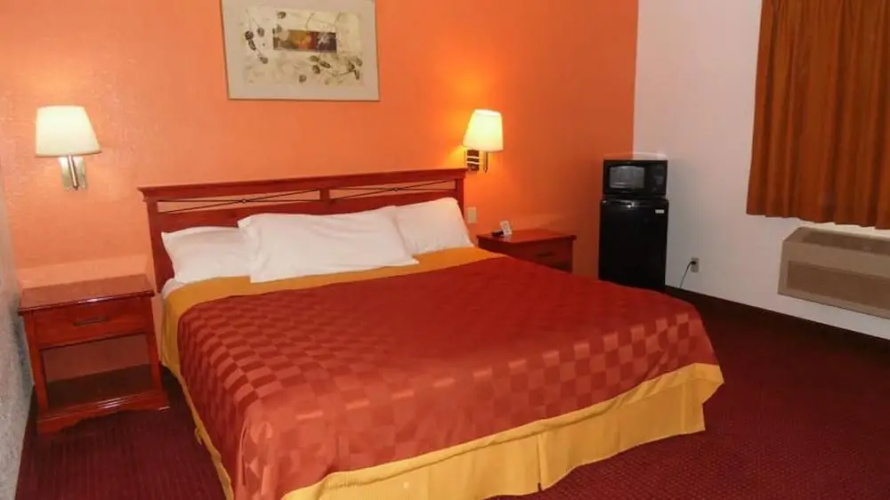 American Inn & Suites