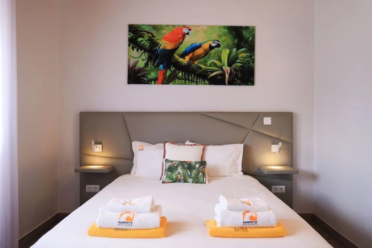 Parrots Village