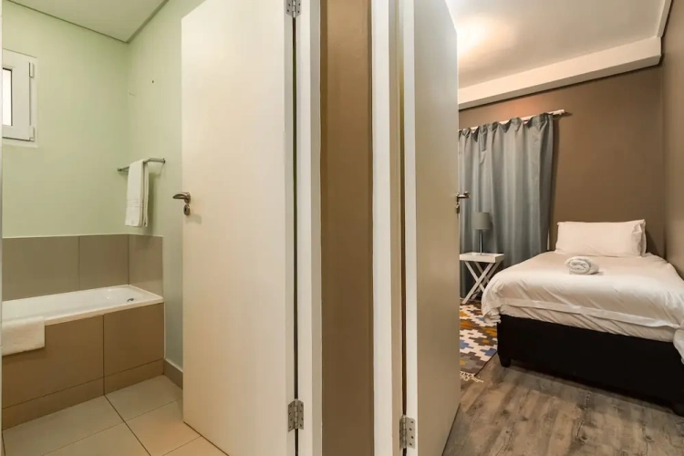 2 Bedrooms Premier Apartment