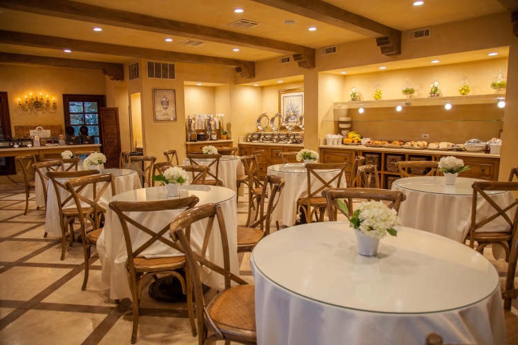 Best Western Plus Sunset Plaza Hotel photo 28