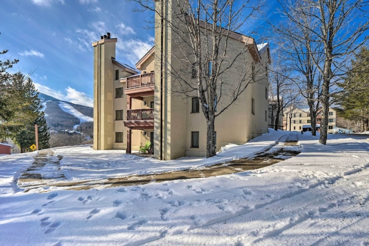 Renovated Dover Condo - Steps to Ski Shuttle!