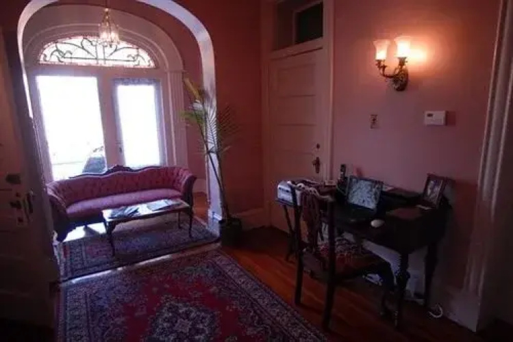 Grace Manor Inn